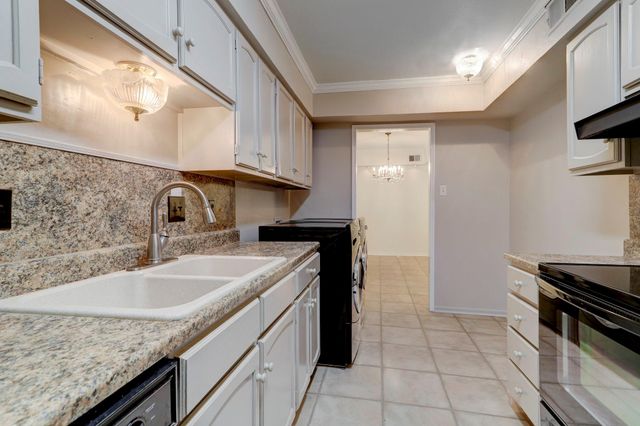 353 N Post Oak Lane 820, Houston, TX 77024