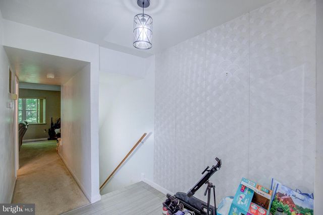 15048 CHERRYDALE DR, Woodbridge, VA 22193