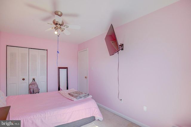 15048 CHERRYDALE DR, Woodbridge, VA 22193