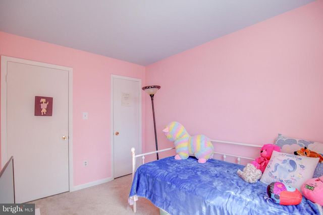 15048 CHERRYDALE DR, Woodbridge, VA 22193