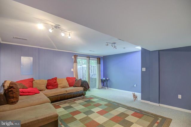 15048 CHERRYDALE DR, Woodbridge, VA 22193