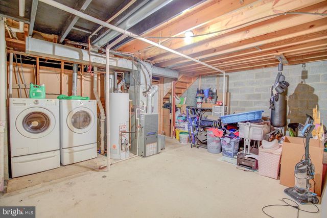 15048 CHERRYDALE DR, Woodbridge, VA 22193