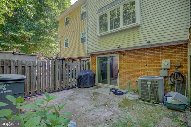 15048 CHERRYDALE DR, Woodbridge, VA 22193