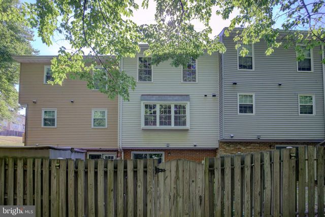 15048 CHERRYDALE DR, Woodbridge, VA 22193