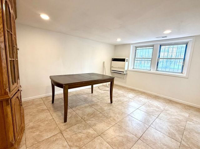 3439 S CLAREMONT Avenue, Chicago, IL 60608