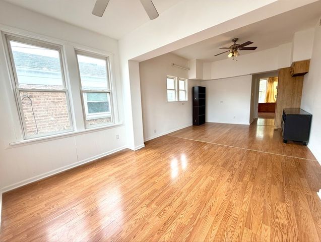 3439 S CLAREMONT Avenue, Chicago, IL 60608
