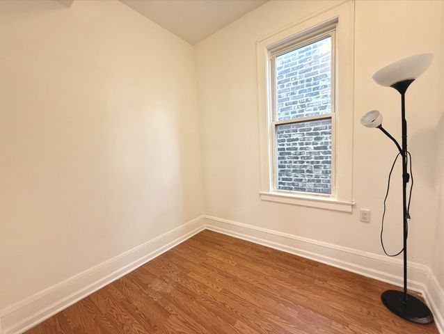 3439 S CLAREMONT Avenue, Chicago, IL 60608