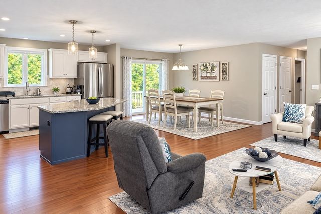 75 Bear Paw Trl 75, Taunton, MA 02718