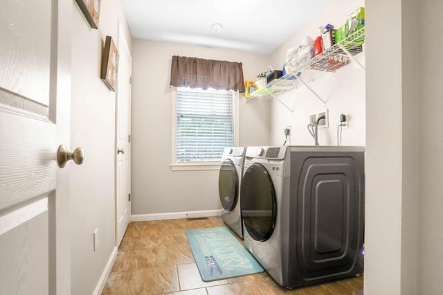 75 Bear Paw Trl 75, Taunton, MA 02718