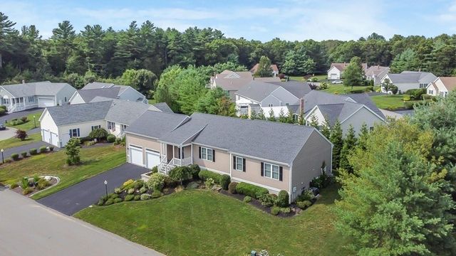 75 Bear Paw Trl 75, Taunton, MA 02718