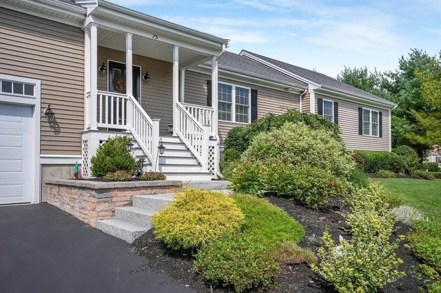 75 Bear Paw Trl 75, Taunton, MA 02718