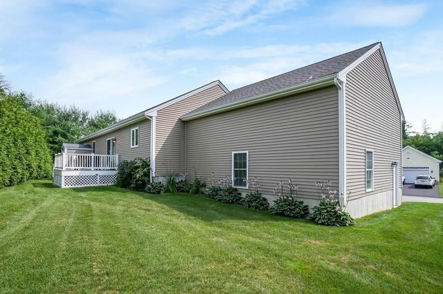 75 Bear Paw Trl 75, Taunton, MA 02718