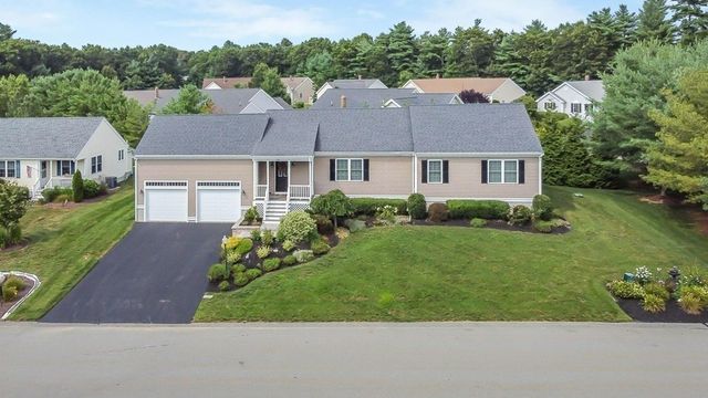 75 Bear Paw Trl 75, Taunton, MA 02718