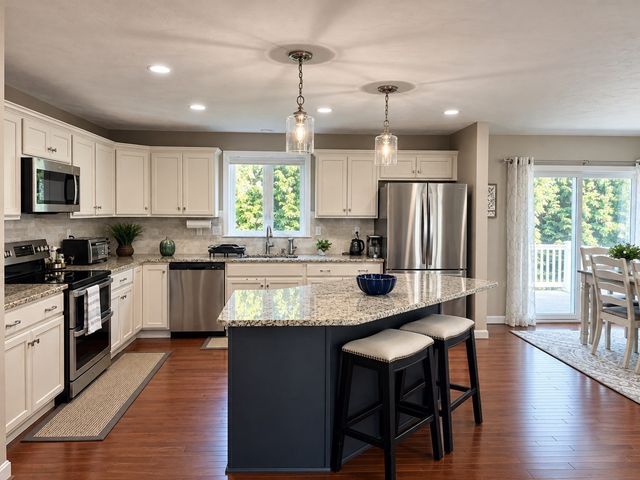 75 Bear Paw Trl 75, Taunton, MA 02718