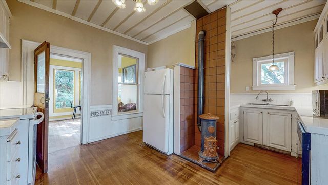 1337 Lincoln Street, Ferndale, CA 95536