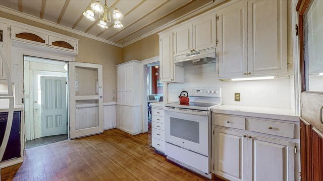 1337 Lincoln Street, Ferndale, CA 95536