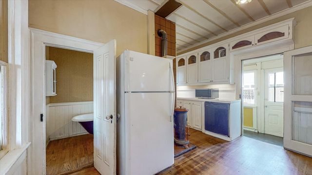 1337 Lincoln Street, Ferndale, CA 95536