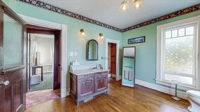 1337 Lincoln Street, Ferndale, CA 95536