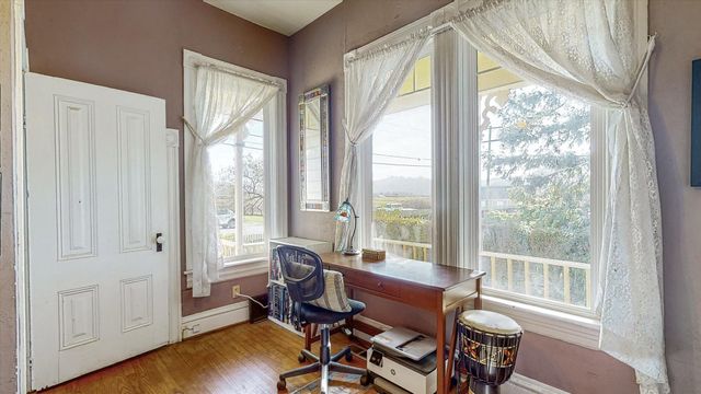 1337 Lincoln Street, Ferndale, CA 95536