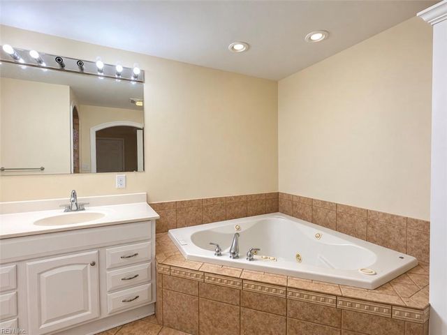 109 Winchester DR, Hampton, VA 23666