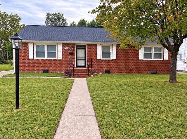 109 Winchester DR, Hampton, VA 23666