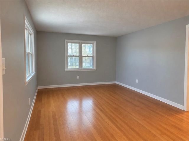 109 Winchester DR, Hampton, VA 23666