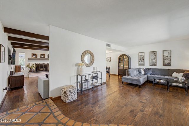 7644 W BLUEFIELD Avenue, Glendale, AZ 85308