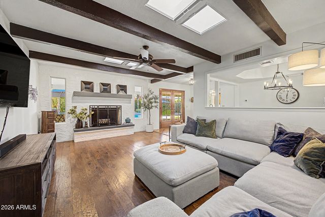 7644 W BLUEFIELD Avenue, Glendale, AZ 85308