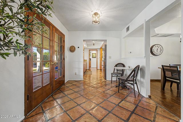 7644 W BLUEFIELD Avenue, Glendale, AZ 85308
