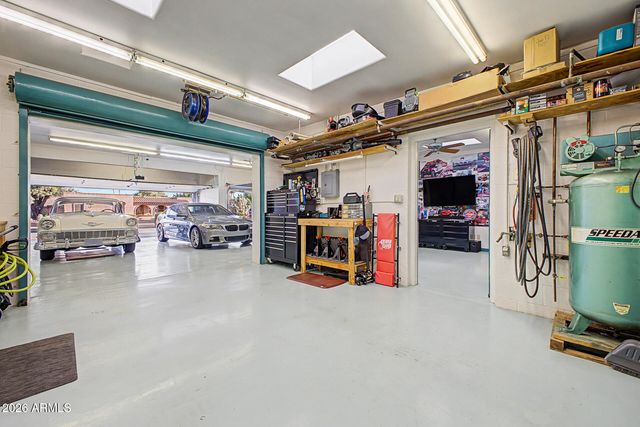 7644 W BLUEFIELD Avenue, Glendale, AZ 85308