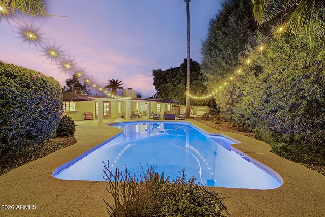 7644 W BLUEFIELD Avenue, Glendale, AZ 85308