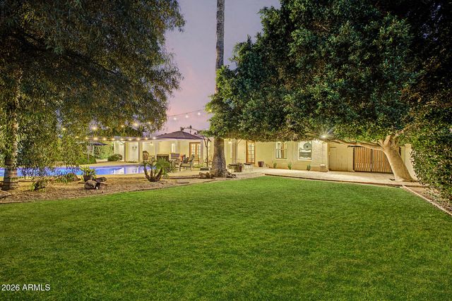 7644 W BLUEFIELD Avenue, Glendale, AZ 85308