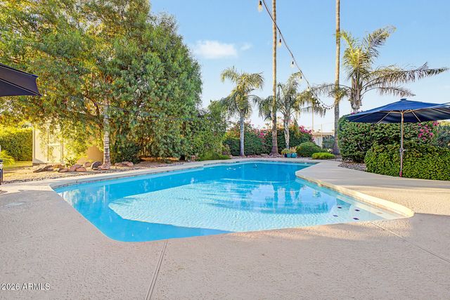 7644 W BLUEFIELD Avenue, Glendale, AZ 85308