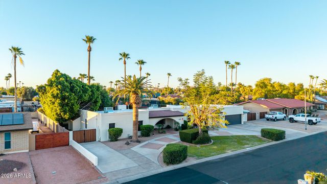 7644 W BLUEFIELD Avenue, Glendale, AZ 85308