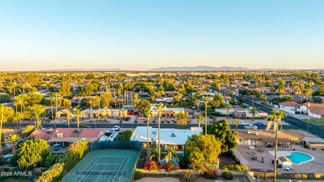7644 W BLUEFIELD Avenue, Glendale, AZ 85308