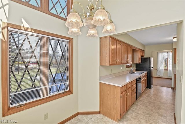 1 Aberdeen Court, Rocky River, OH 44116