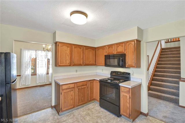 1 Aberdeen Court, Rocky River, OH 44116