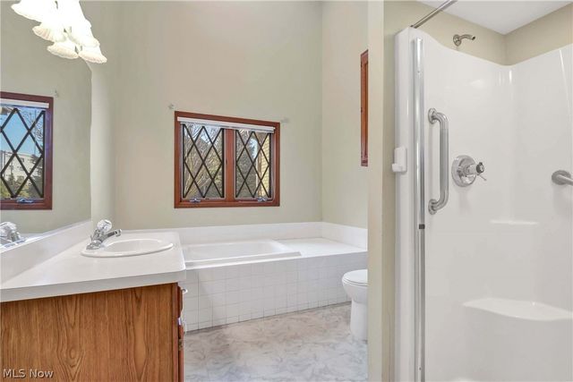 1 Aberdeen Court, Rocky River, OH 44116