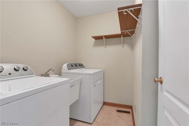 1 Aberdeen Court, Rocky River, OH 44116