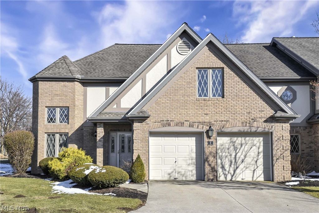 1 Aberdeen Court, Rocky River, OH 44116