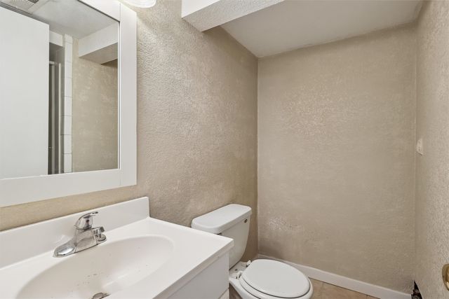 919 Watrous Avenue, Des Moines, IA 50315