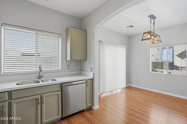 4678 E REDFIELD Road, Gilbert, AZ 85234