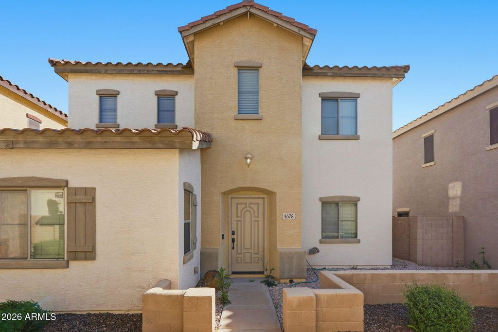 4678 E REDFIELD Road, Gilbert, AZ 85234