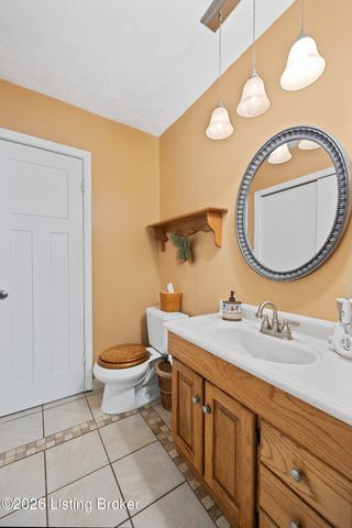 1193 Castlerock Dr, Shepherdsville, KY 40165