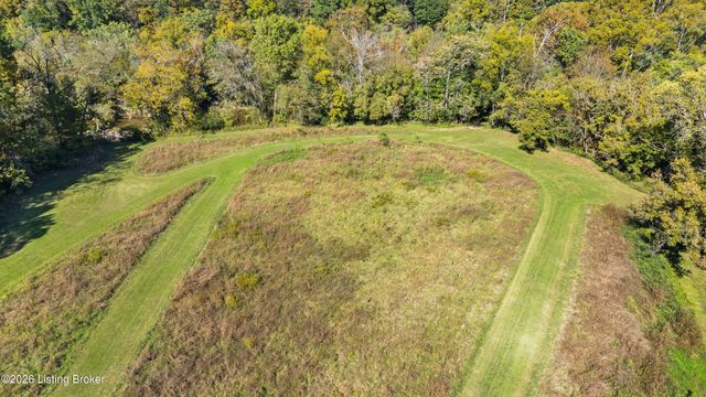 1193 Castlerock Dr, Shepherdsville, KY 40165