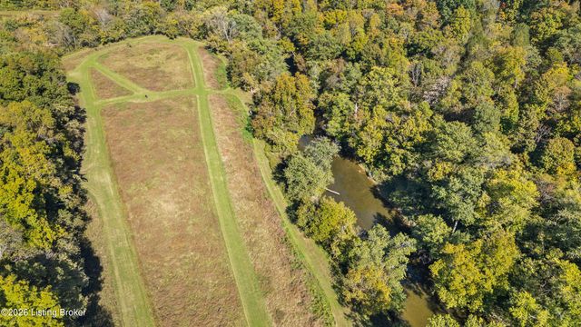 1193 Castlerock Dr, Shepherdsville, KY 40165