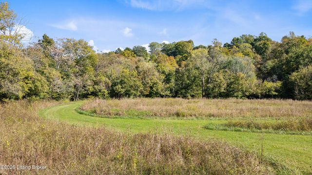 1193 Castlerock Dr, Shepherdsville, KY 40165