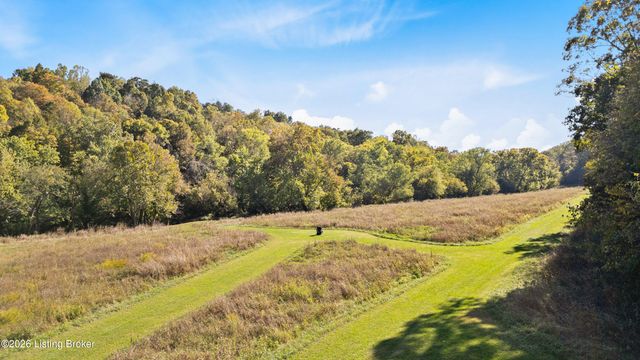 1193 Castlerock Dr, Shepherdsville, KY 40165