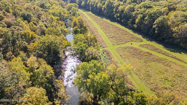 1193 Castlerock Dr, Shepherdsville, KY 40165