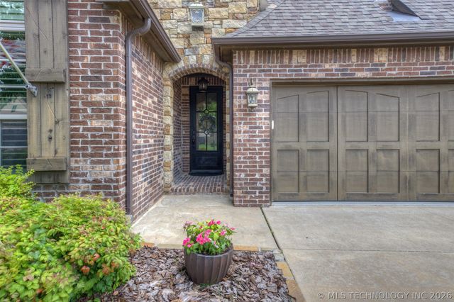 13227 S 68th Avenue E, Bixby, OK 74008